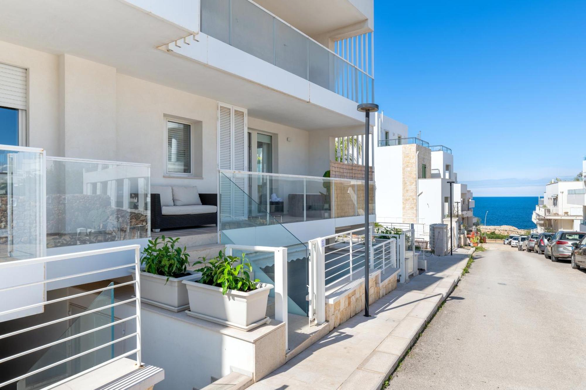 Exclusive Deluxe Apt Up To 6 People & Heated Tub Polignano a Mare Exterior photo